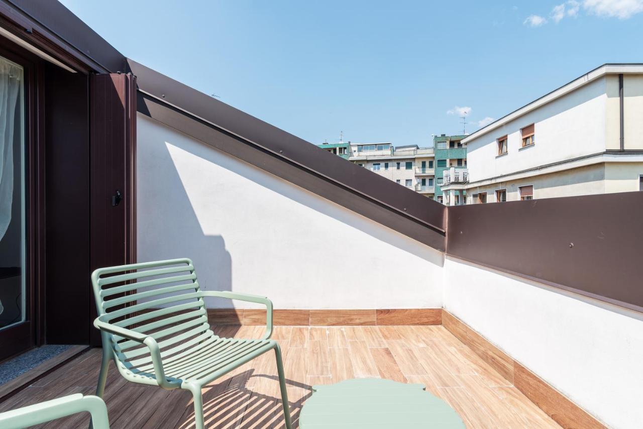 Easyhomes - Brera Luxury Suites Мілан Екстер'єр фото