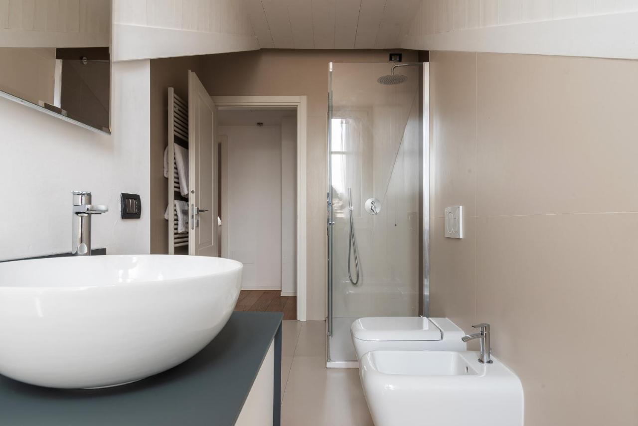 Easyhomes - Brera Luxury Suites Мілан Екстер'єр фото